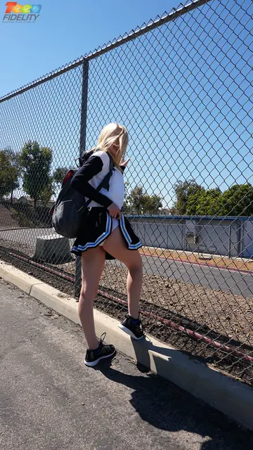 Lily Rader – Slim Blonde with Natural Tits Sucks and Gets Fucked Doggy Style Outdoors
