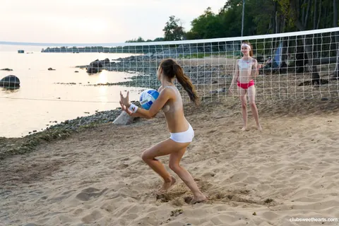 Sirena Milano: European Lesbians Kiss and Spread Their Pussies on the Beach – photo 3 of 21