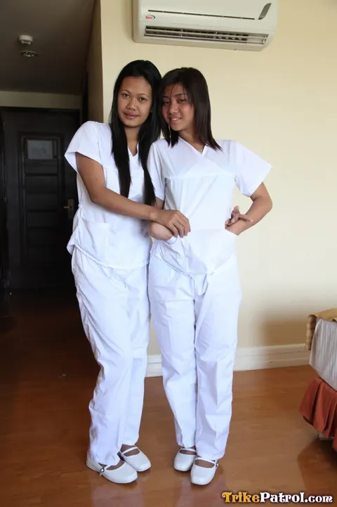 Filipina Nurse Strips Nude in the Bedroom – photo 11 of 17