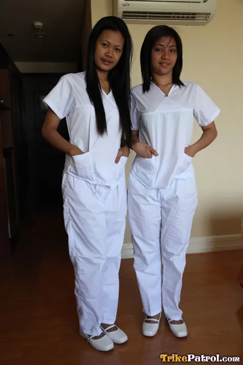 Filipina Nurse Strips Nude in the Bedroom – photo 10 of 17