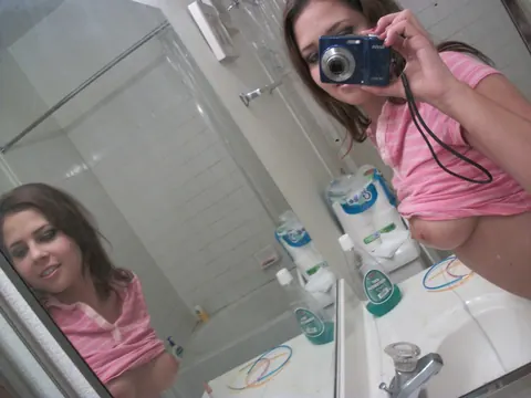 Cali Logan: Slim Brunette with Big Tits Takes Mirror Selfies – photo 11 of 20