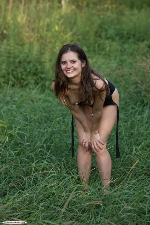 Woman with Small Tits Poses Nude Outdoors – photo 2 of 20