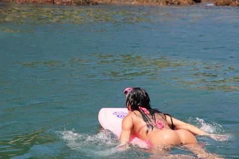 Gina Jolie: Thick Latina MILF in a Bikini and Glasses Spreads Outdoors – photo 13 of 17