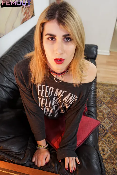 Trans Woman Slides Her Panties Off and Poses Nude – photo 3 of 16
