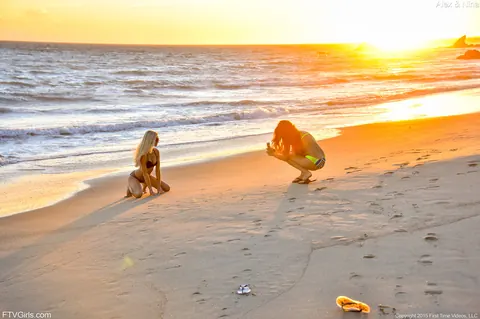 Alex Grey: Blonde and Brunette in Bikinis and Glasses Kiss on the Beach – photo 19 of 20