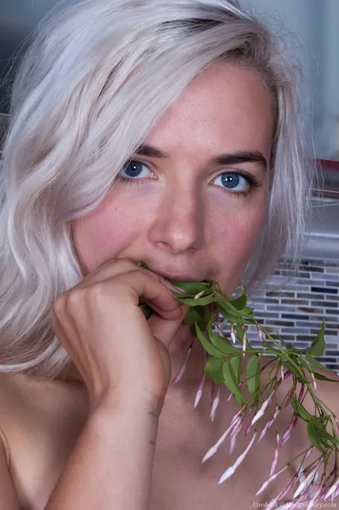 Cordelia A: Blonde Shows Her Hairy Pussy and Armpits – photo 15 of 18
