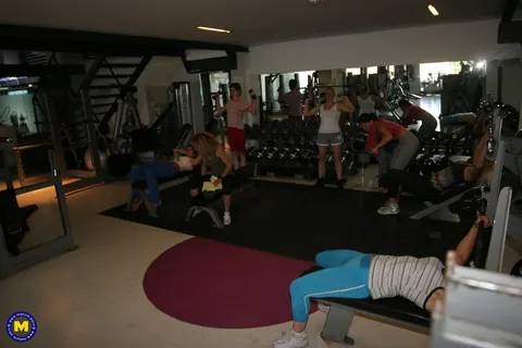 MILF in Yoga Pants and Shorts Strips at the Gym – photo 21 of 21