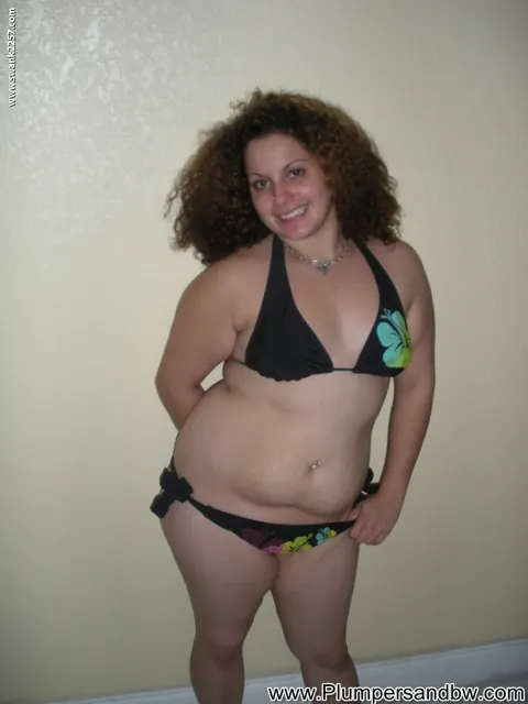 BBW in a Bikini Toys Her Pussy and Spreads Wide – photo 21 of 21