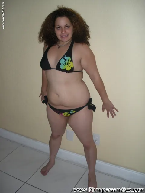 BBW in a Bikini Toys Her Pussy and Spreads Wide – photo 20 of 21