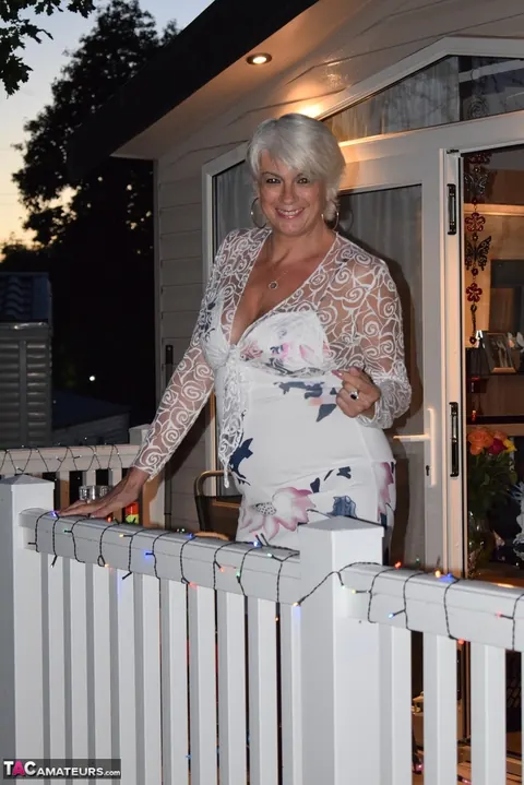 Mature Blonde with Big Tits Spreads Her Pussy Outdoors in Heels – photo 14 of 20