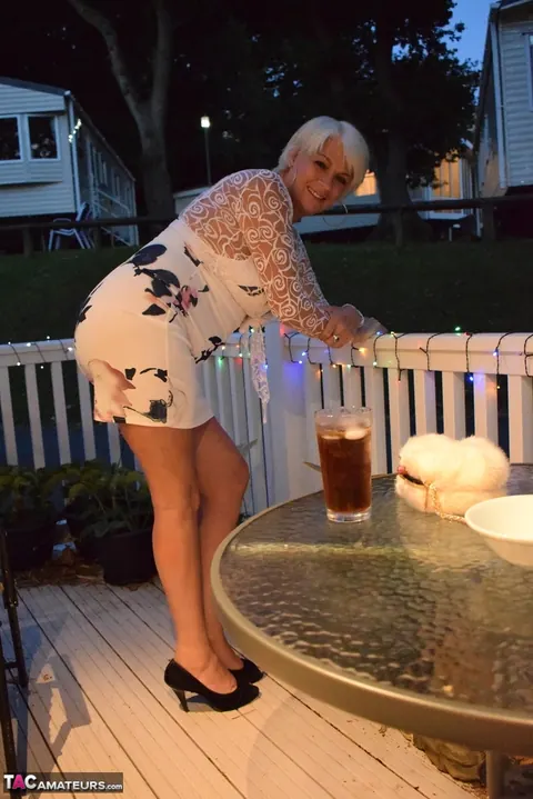 Mature Blonde with Big Tits Spreads Her Pussy Outdoors in Heels – photo 13 of 20
