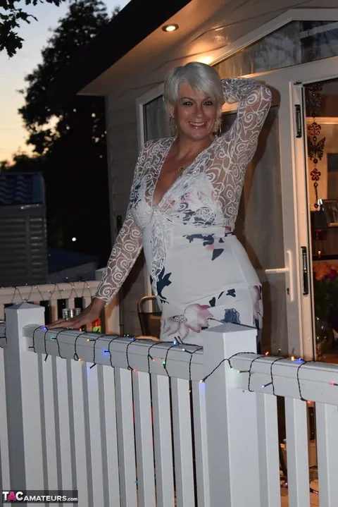 Mature Blonde with Big Tits Spreads Her Pussy Outdoors in Heels – photo 12 of 20