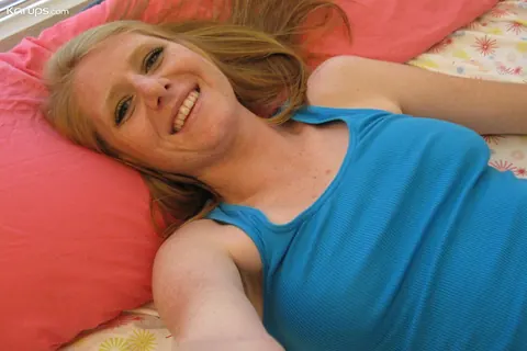 Pale Redhead Amateur Rides a Sybian and Spreads – photo 5 of 20