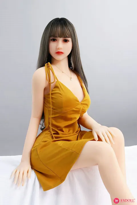 Asian Woman Poses Nude Showing Her Big Tits – photo 2 of 21