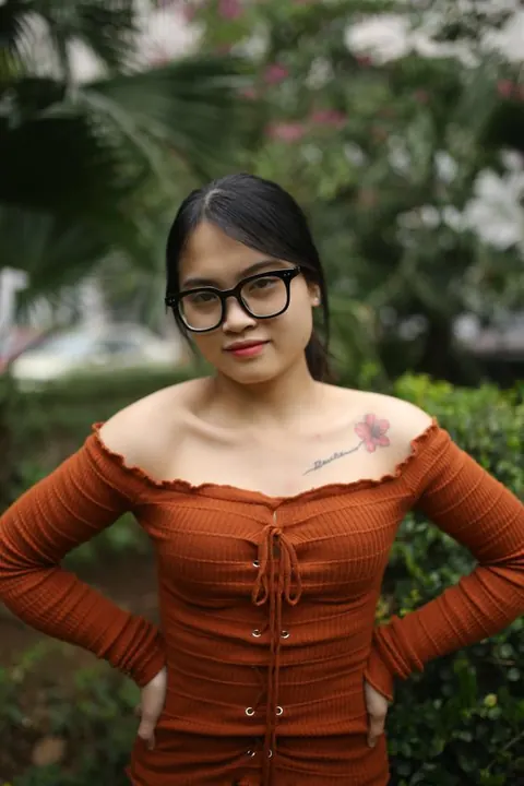 Asian Brunette with Big Tits Reveals Her Chest Outdoors in Jeans – photo 17 of 20