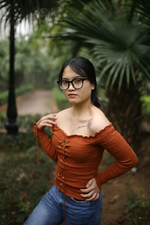 Asian Brunette with Big Tits Reveals Her Chest Outdoors in Jeans – photo 18 of 20