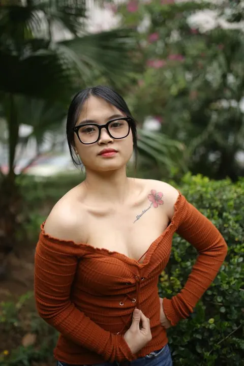 Asian Brunette with Big Tits Reveals Her Chest Outdoors in Jeans – photo 11 of 20