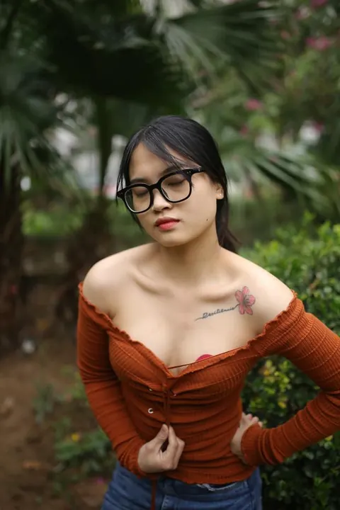 Asian Brunette with Big Tits Reveals Her Chest Outdoors in Jeans – photo 9 of 20