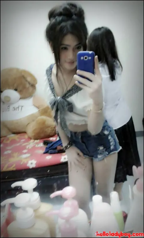 Petite Asian Trans Woman Poses Nude Through Outfit Changes – photo 12 of 14