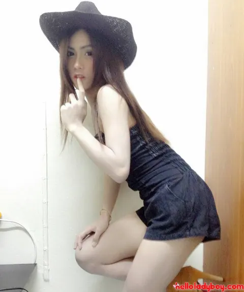 Petite Asian Trans Woman Poses Nude Through Outfit Changes – photo 11 of 14