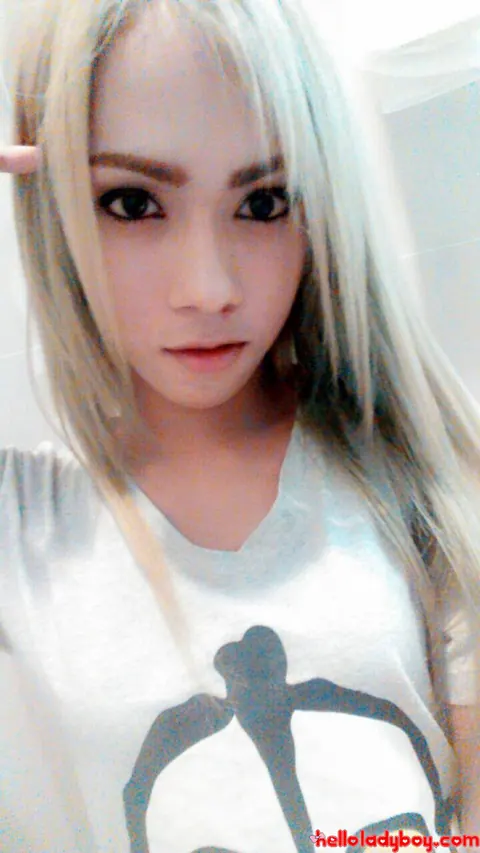 Petite Asian Trans Woman Poses Nude Through Outfit Changes – photo 4 of 14
