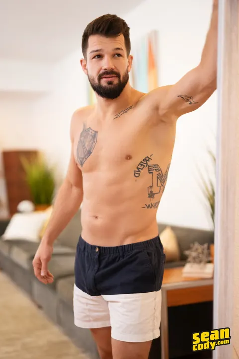 Thick Men Fuck and Kiss Until Cumshot – photo 5 of 15
