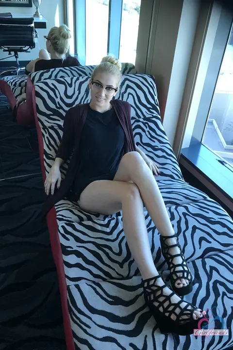 Sierra Nicole: Blonde Girlfriends Undress and Kiss Naked – photo 3 of 20