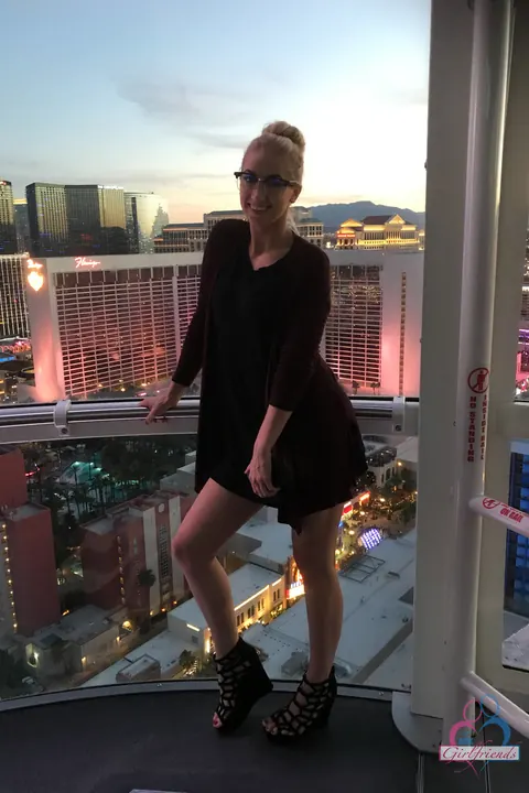 Sierra Nicole: Blonde Girlfriends Undress and Kiss Naked – photo 8 of 20