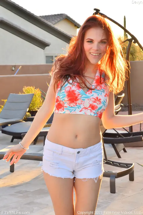 Redhead MILF Spreads and Toys Her Pussy Outdoors – photo 3 of 21