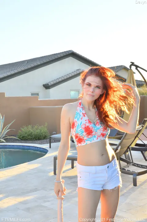 Redhead MILF Spreads and Toys Her Pussy Outdoors – photo 2 of 21
