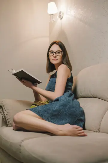 Sade Mare – Skinny Brunette in Glasses Undresses and Fingers Her Pussy