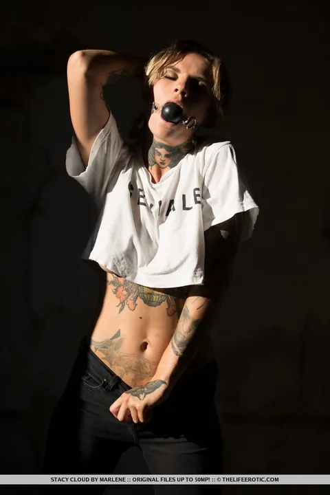 Stacy Cloud: European Babe with Big Tits Fingers and Spreads Herself – photo 2 of 16