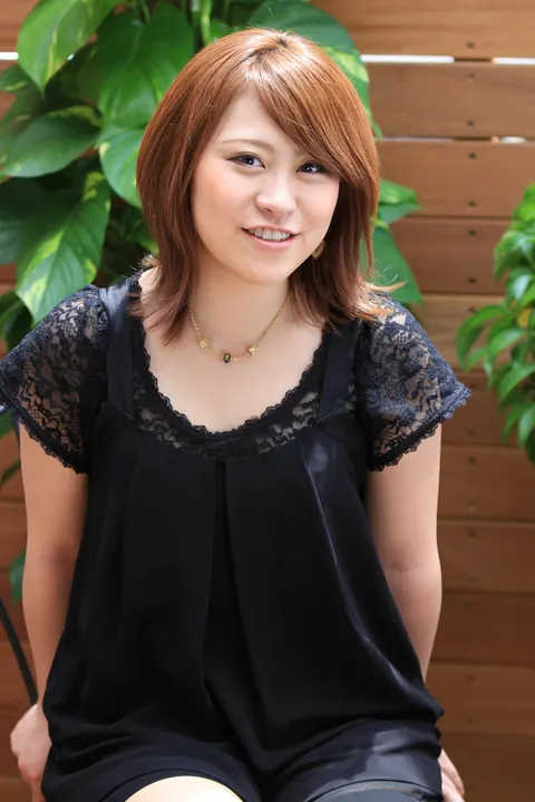 Japanese Babe Presents Her Body and Takes a Creampie – photo 1 of 21