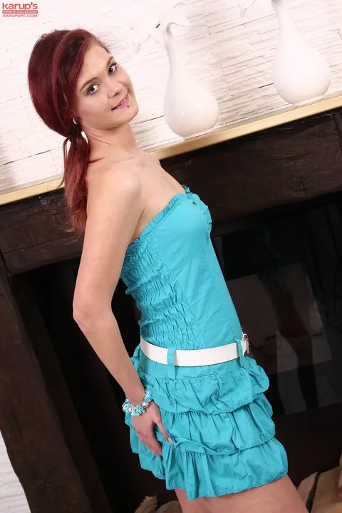 Katie Ubina: Redhead with Small Natural Tits Poses Nude and Turns – photo 1 of 21