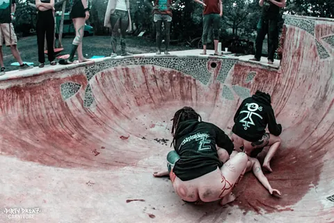 Anuskatzz: Tattooed Brunette Fucks in a Public Skate Park Bathroom – photo 11 of 16
