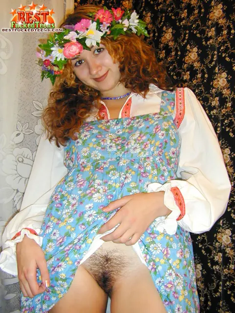 Russian Redhead Displays Her Hairy Pussy – photo 7 of 20