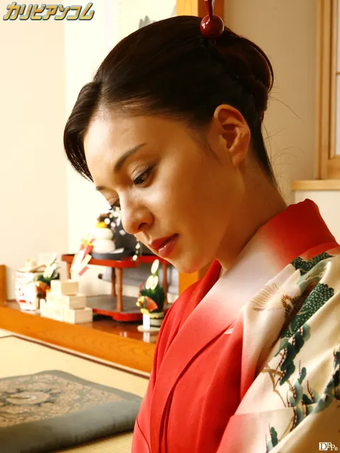 Yuki Tsukamoto: Petite Japanese Brunette in Stockings Spreads for Anal – photo 7 of 12