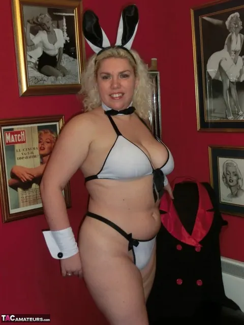 Mature BBW in Bunny Bikini and Boots Bares Her Big Tits – photo 4 of 16