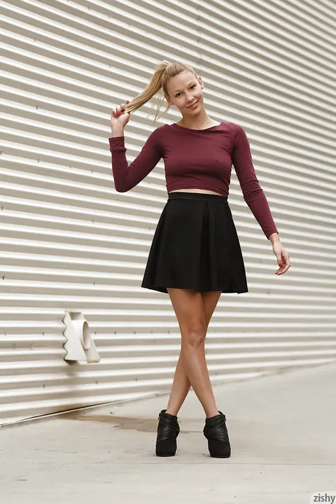 Heidi Bichette: Blonde Flaunts Her Ass in a Skirt and Heels Outdoors – photo 1 of 11