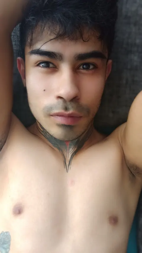 Brunette Guy Poses Topless in Fitted Denim – photo 13 of 15
