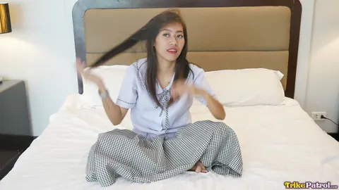 Petite Filipina Strips Nude and Poses – photo 1 of 21