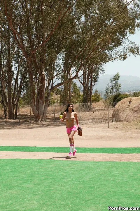 Isis Love: Busty Latina MILF Gets Fucked Outdoors in a Uniform – photo 10 of 21