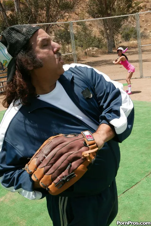 Isis Love: Busty Latina MILF Gets Fucked Outdoors in a Uniform – photo 4 of 21