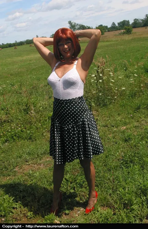 Abigail Fraser: Mature Redhead Strips to Lingerie and Spreads Outdoors – photo 2 of 12