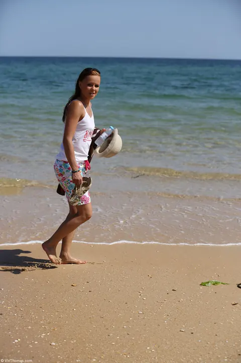 Eve Angel: Tall Brunettes Play Volleyball in Bikinis and Shorts – photo 16 of 16