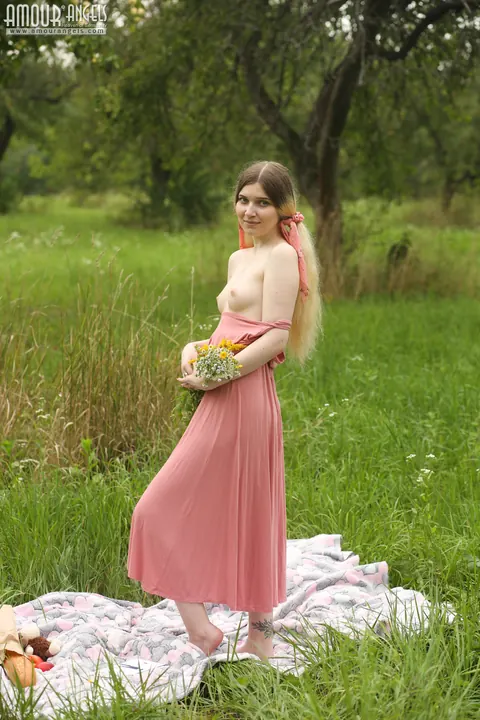 Blonde Strips Out of Her Skirt and Spreads on a Blanket Outdoors – photo 6 of 20