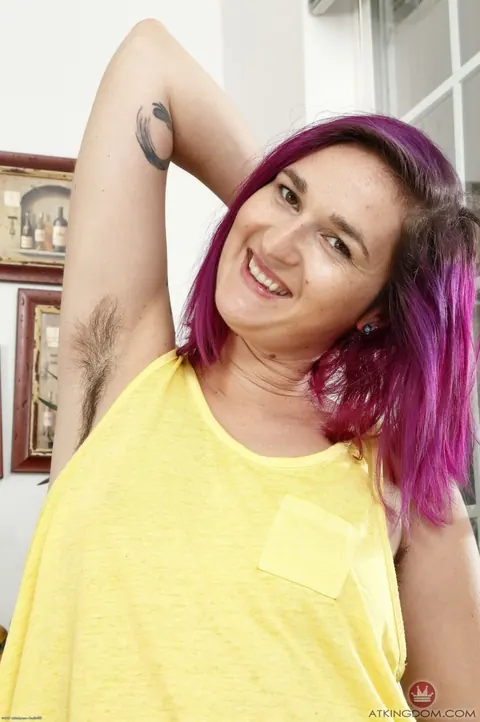 KoKo Kitty: Mature Hairy Woman Spreads and Gapes Her Ass – photo 6 of 21