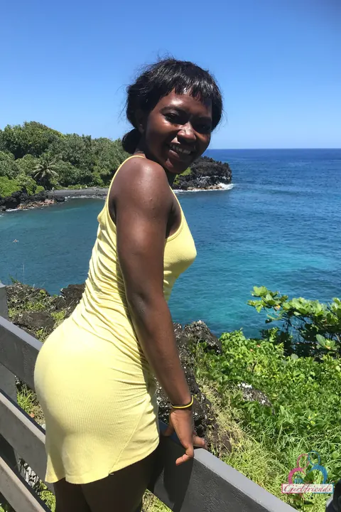 Noemie Bilas: Petite Ebony Babe Strips and Spreads Outdoors – photo 16 of 21