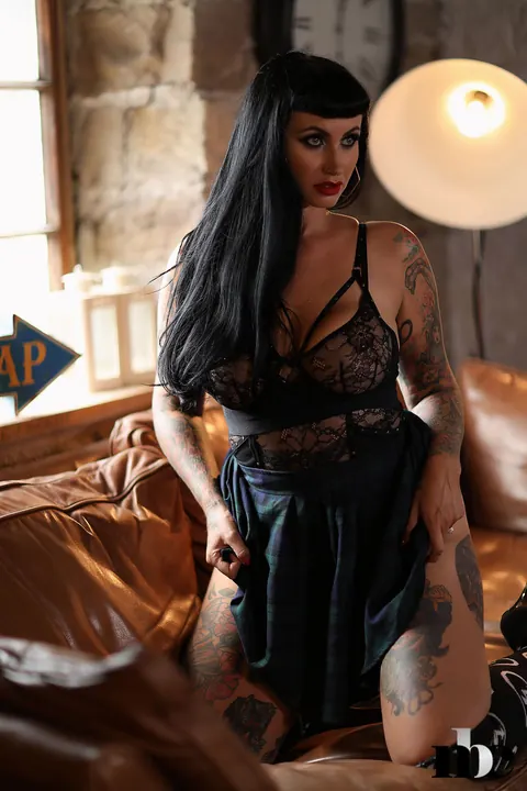BBW Undresses and Shows Her Big Tits with Pierced Nipples – photo 7 of 21