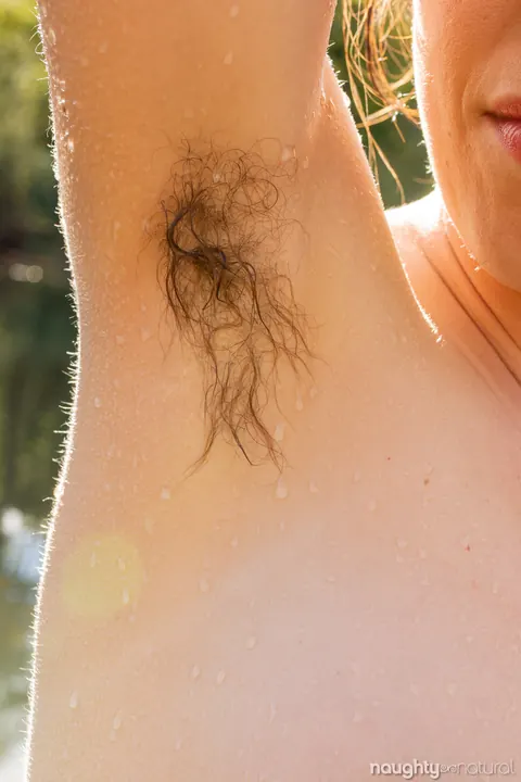 Hairy Babe Reveals Her Pussy and Armpits in a Bikini Outdoors – photo 15 of 21
